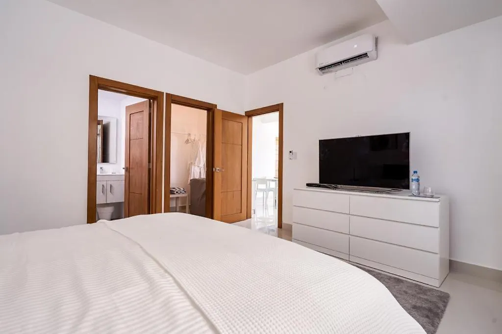 Apartments In La Julia 1 And 2 Bedrooms Santo Domingo 0*,